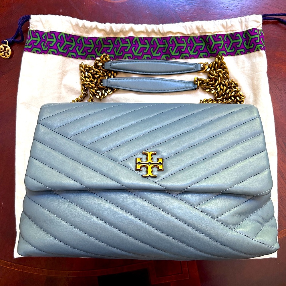NWOT KIRA CHEVRON CONVERTIBLE SHOULDER BAG